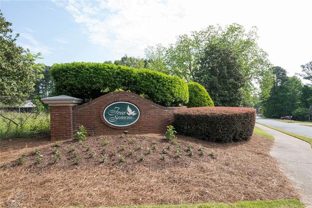 1512 Fallen Leaf Court SW, Marietta, GA 30064