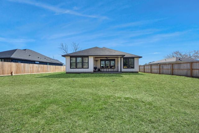 118 Nelson Road, Anahuac, TX 77514