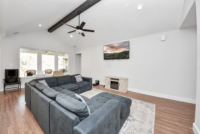 118 Nelson Road, Anahuac, TX 77514