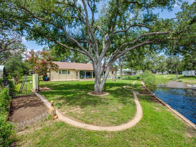 518 ELM CIR, Buchanan Dam, TX 78609