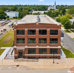 1001 SW Adams St Unit 207, Peoria, IL 61602