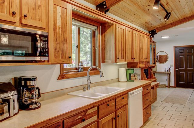 1935 White Pine Point Road SW, Pine River, MN 56474