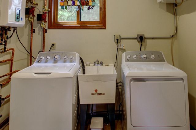 1935 White Pine Point Road SW, Pine River, MN 56474