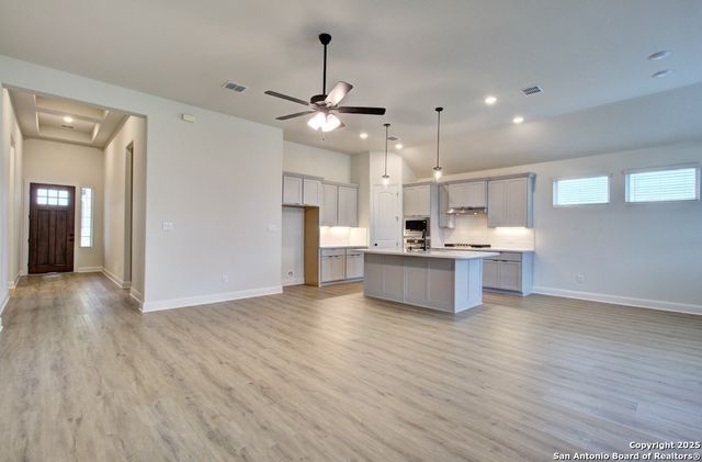 12197 Heartvine Parkway, Schertz, TX 78154