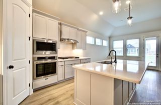 12197 Heartvine Parkway, Schertz, TX 78154