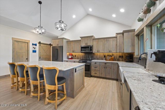 145 E HANLEY AVE, Dalton Gardens, ID 83815
