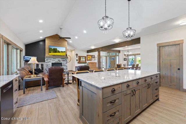 145 E HANLEY AVE, Dalton Gardens, ID 83815