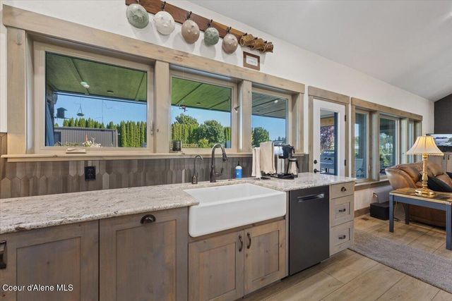 145 E HANLEY AVE, Dalton Gardens, ID 83815