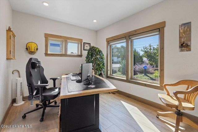 145 E HANLEY AVE, Dalton Gardens, ID 83815