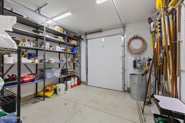 145 E HANLEY AVE, Dalton Gardens, ID 83815