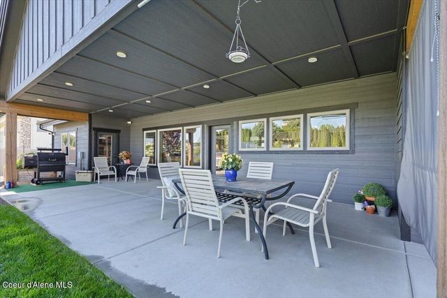 145 E HANLEY AVE, Dalton Gardens, ID 83815
