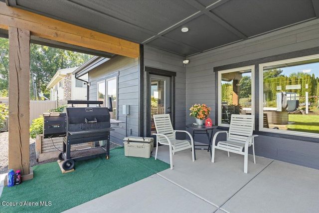145 E HANLEY AVE, Dalton Gardens, ID 83815
