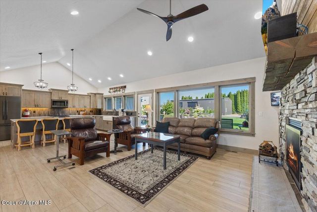 145 E HANLEY AVE, Dalton Gardens, ID 83815