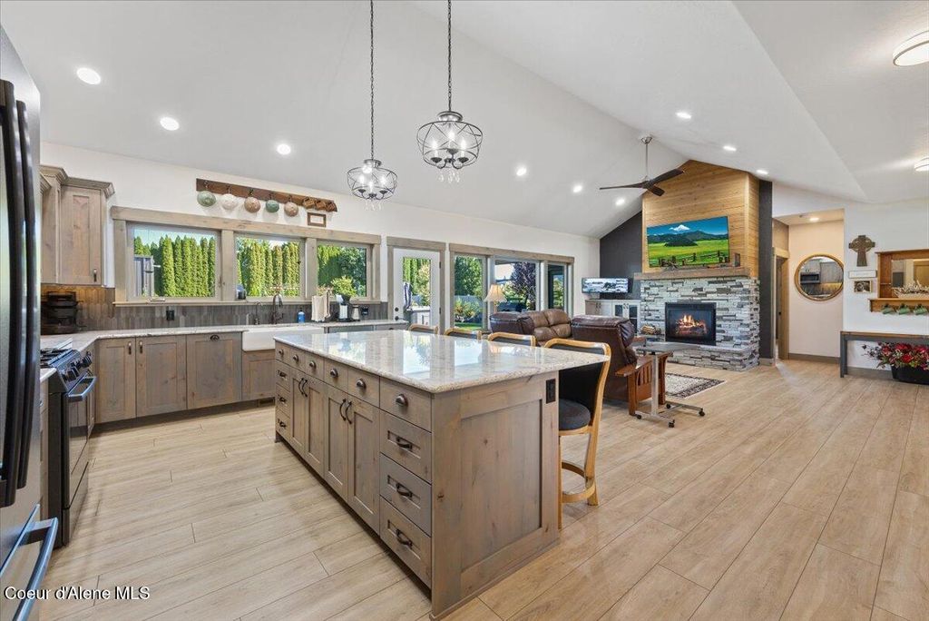 145 E HANLEY AVE, Dalton Gardens, ID 83815 photo 16