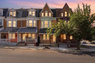 946 W COLLEGE AVE, York, PA 17401