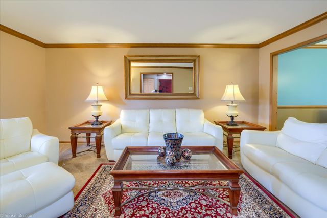 11523 Kings Coach Road, Grand Blanc, MI 48439