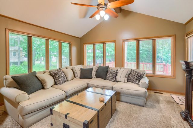 11523 Kings Coach Road, Grand Blanc, MI 48439