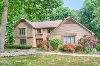 11523 Kings Coach Road, Grand Blanc, MI 48439