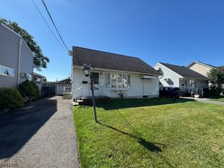 81 Highview Ave, Totowa Boro, NJ 07512