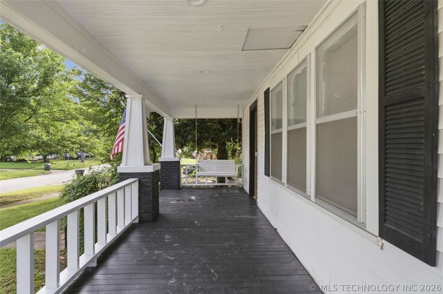 1420 E 8th Street, Okmulgee, OK 74447