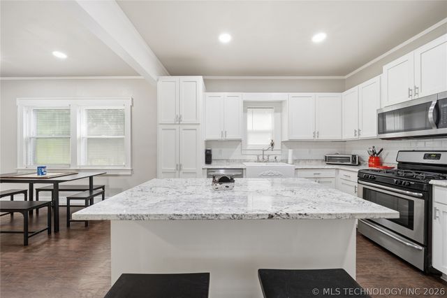 1420 E 8th Street, Okmulgee, OK 74447