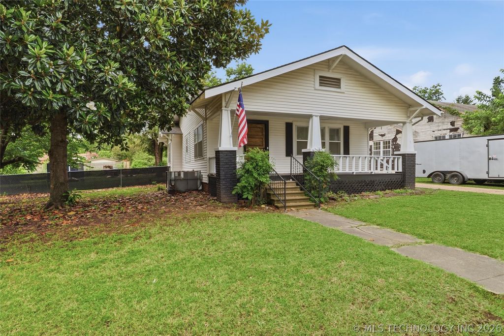 1420 E 8th Street, Okmulgee, OK 74447