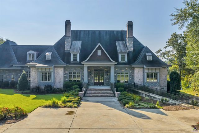 97 Southshore Court, Bonaire, GA 31005