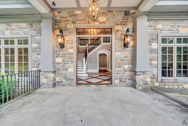 97 Southshore Court, Bonaire, GA 31005