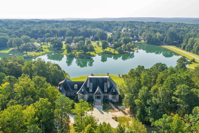 97 Southshore Court, Bonaire, GA 31005