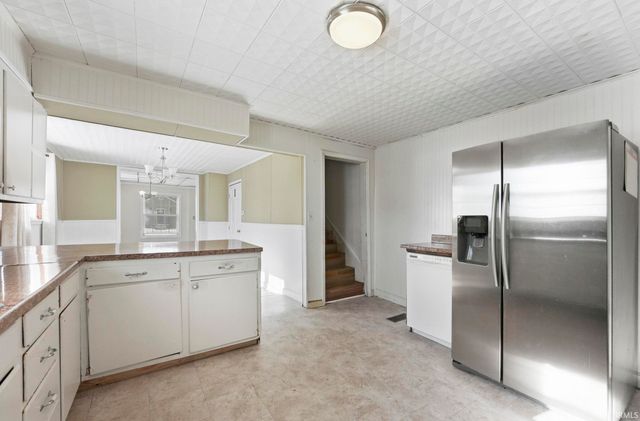 725 S Main Street, Kendallville, IN 46755