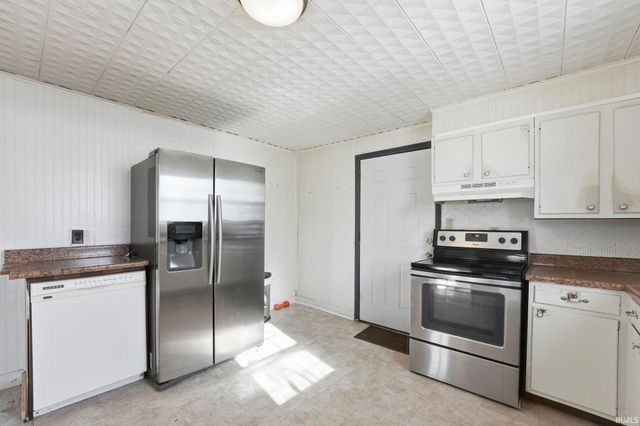 725 S Main Street, Kendallville, IN 46755