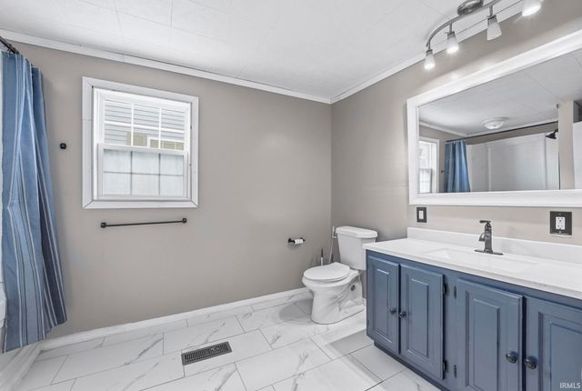 725 S Main Street, Kendallville, IN 46755