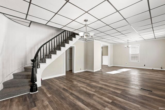 725 S Main Street, Kendallville, IN 46755