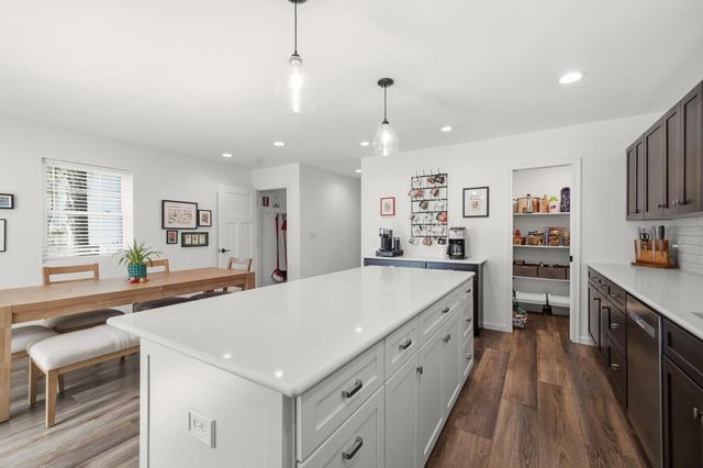 3677 E Carpenter AVENUE, Cudahy, WI 53110