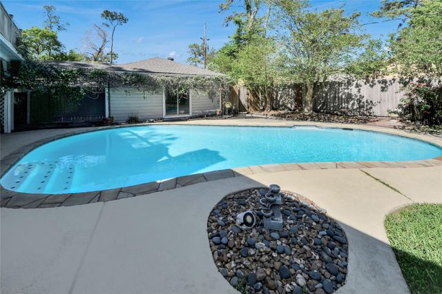 18010 Bambriar Drive, Houston, TX 77090