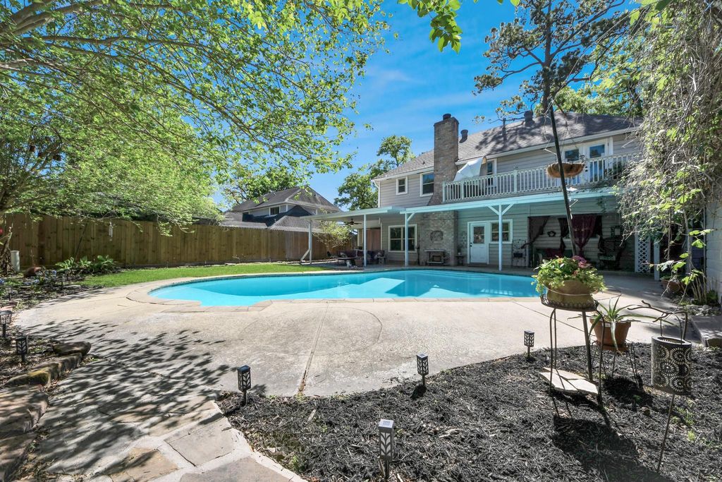 18010 Bambriar Drive, Houston, TX 77090