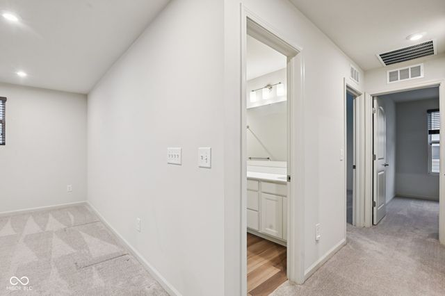 6843 Sable Point Drive, Brownsburg, IN 46112