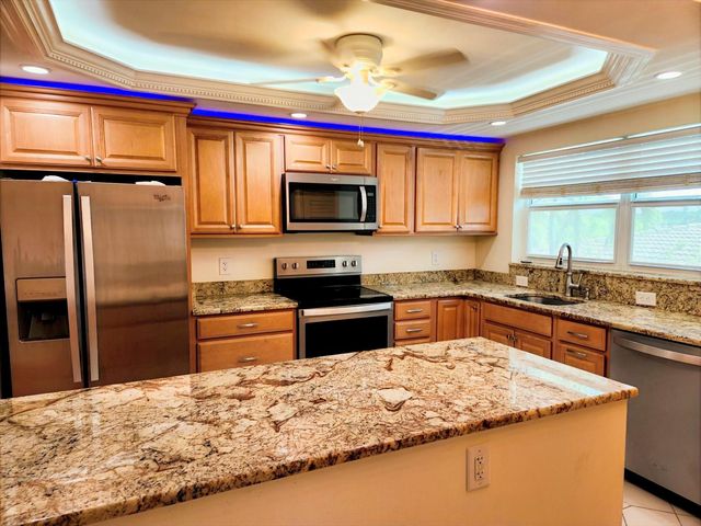 2008 S Federal Highway, Boynton Beach, FL 33435