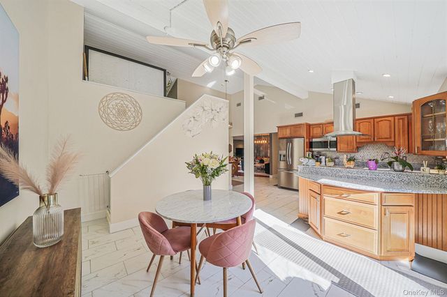 4 Malcolm Street, Bellport, NY 11713