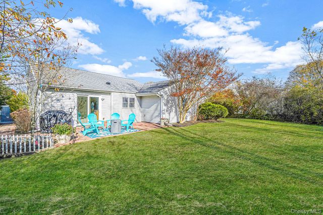 4 Malcolm Street, Bellport, NY 11713