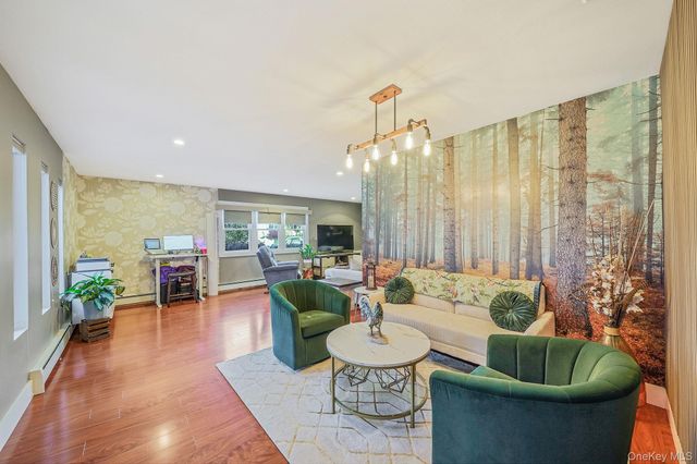 4 Malcolm Street, Bellport, NY 11713