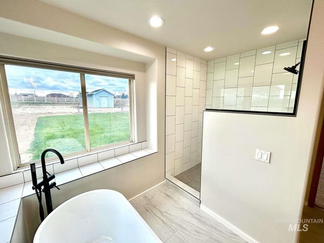 6975 J&S Circle, Nampa, ID 83686