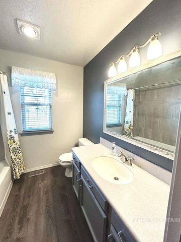 6975 J&S Circle, Nampa, ID 83686