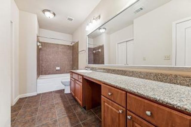 1711 Old Spanish Trail 313, Houston, TX 77054