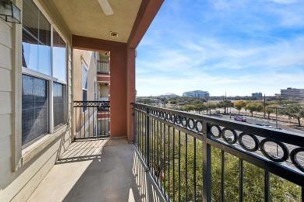 1711 Old Spanish Trail 313, Houston, TX 77054