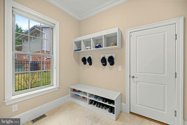 7708 BEECH TREE RD, Bethesda, MD 20817