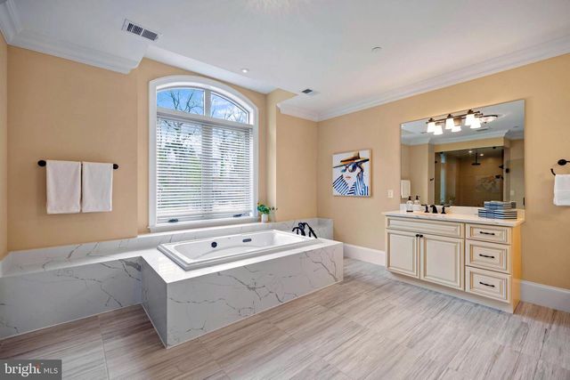 7708 BEECH TREE RD, Bethesda, MD 20817