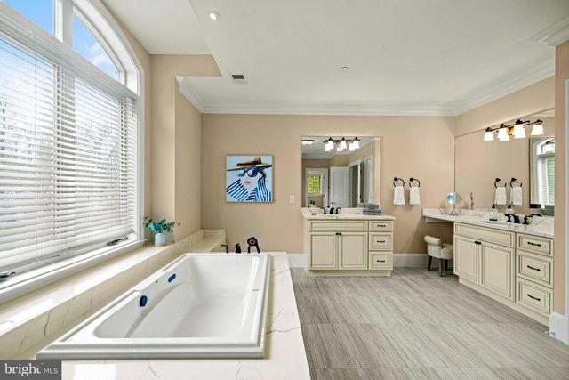 7708 BEECH TREE RD, Bethesda, MD 20817