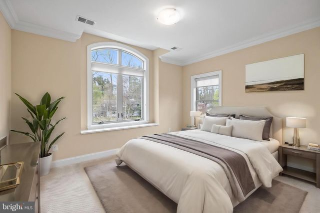 7708 BEECH TREE RD, Bethesda, MD 20817