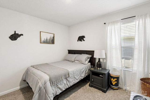 8674 Pathstone Blvd, Pensacola, FL 32526